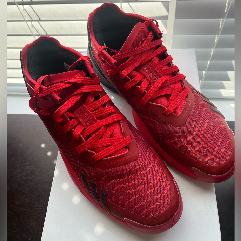 **SOLD** adidas Donovan Mitchell’s (D.O.N. Issue 4)